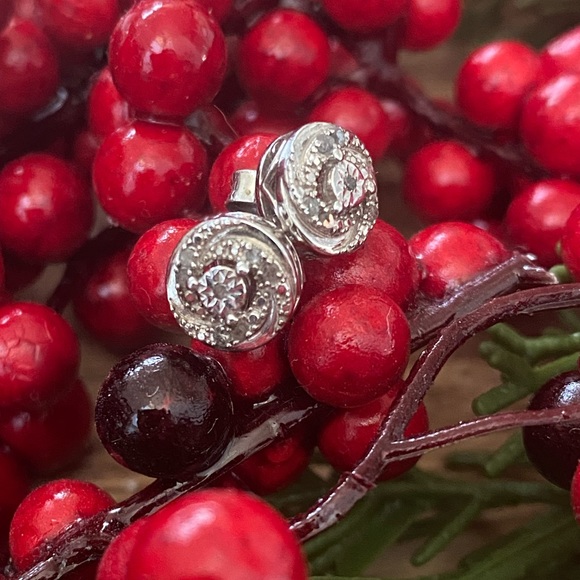 Gorgeous silver and white sapphire set - Picture 4 of 10